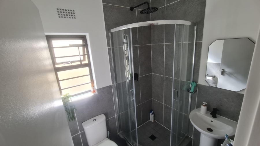 2 Bedroom Property for Sale in Bardale Village Western Cape